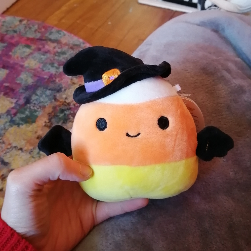 NWT Rare 2020 Casey the Candycorn witch bat squishmallow plush